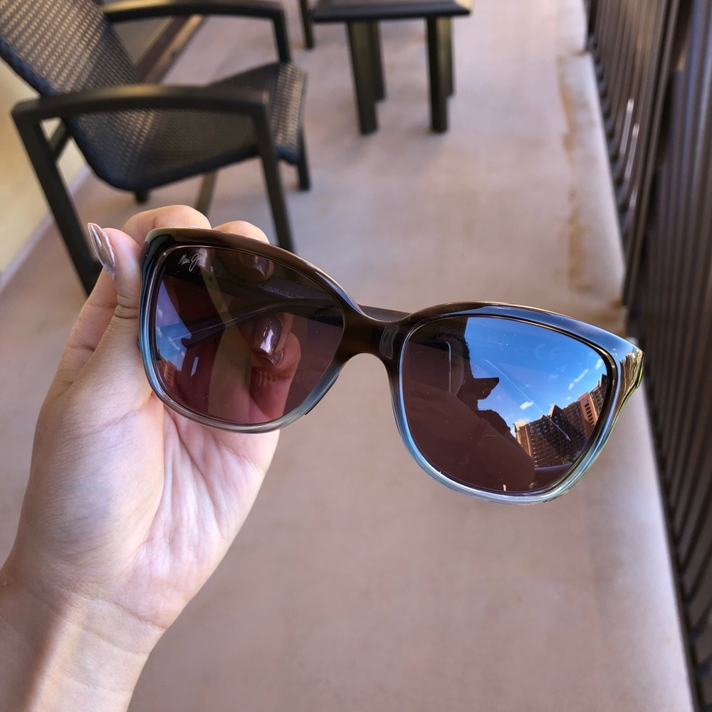 Maui Jim “Honi” polarized cat eye sunglasses